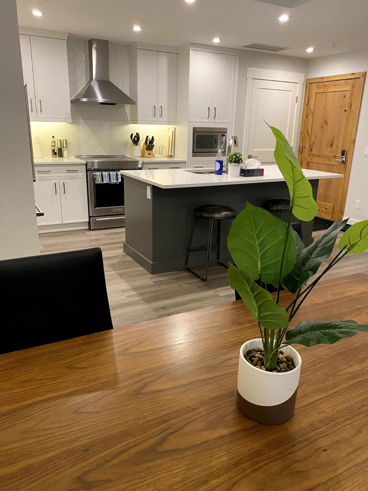 Luxury Unit In The Heart Of Canmore Eksteriør bilde